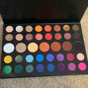 James Charles Morphe palette
